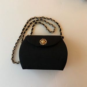 DLS INTERNATIONAL BLACK EVENING CROSSBODY PURSE